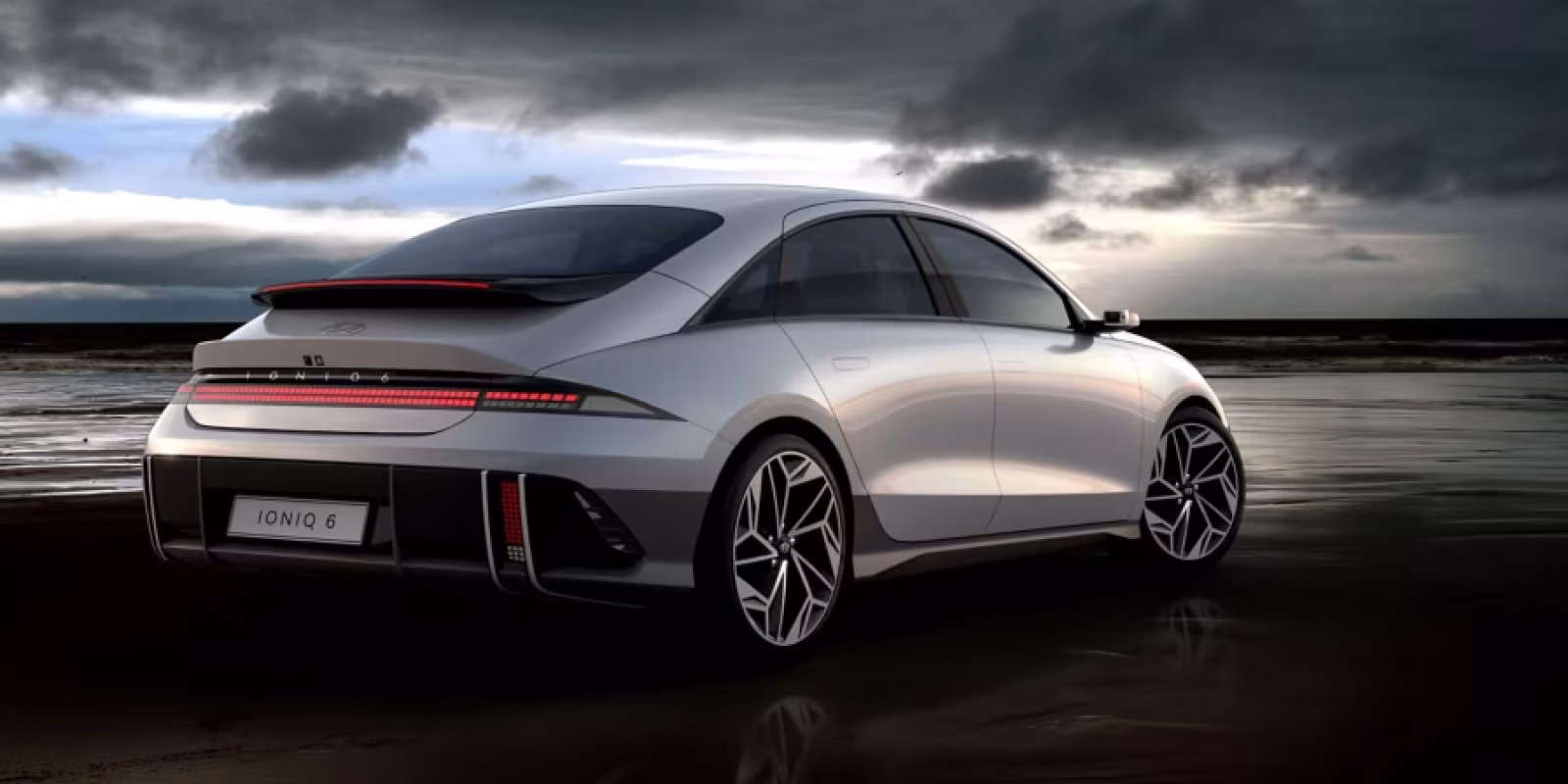 hyundai-ioniq-6-top-3-finalists-2023-world-car-awards_Content Banner Desktop